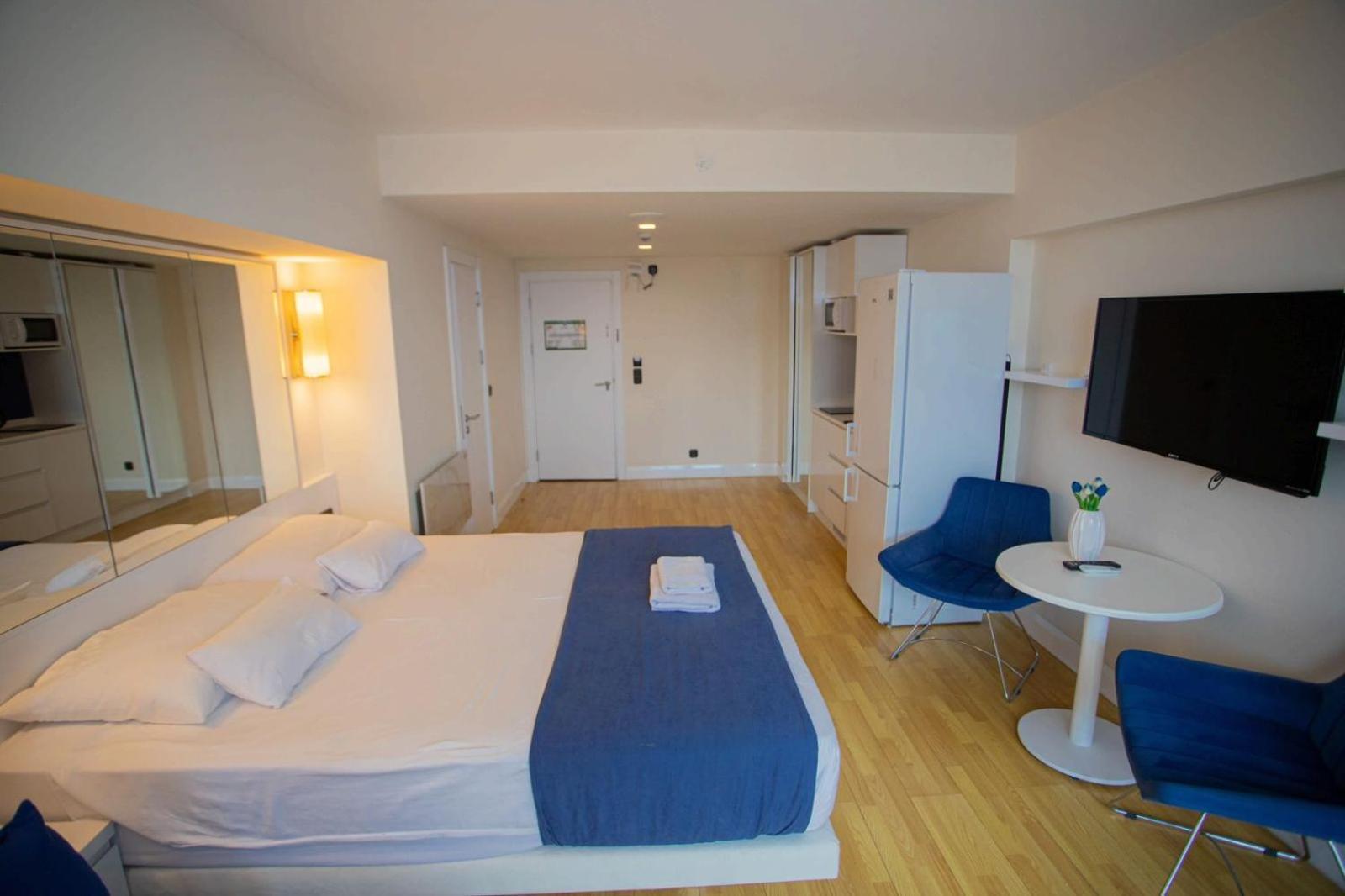 Suites Orbi City Aparthotel Batumi Exterior photo