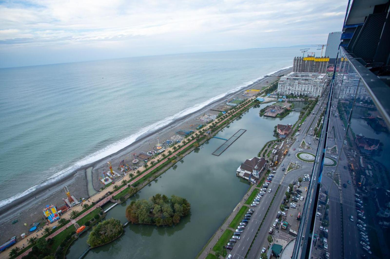 Suites Orbi City Aparthotel Batumi Exterior photo